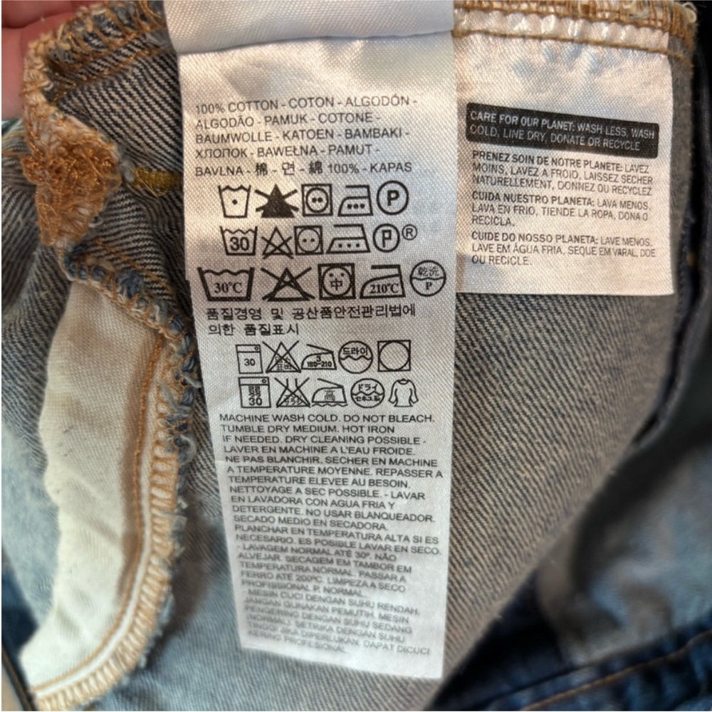 Levi’s Men’s Denim Vest - Picture 4 of 4